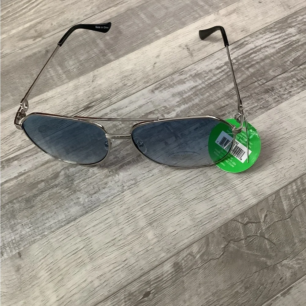 EGO EYEWEAR AVIATOR STYLE SUNGLASSES